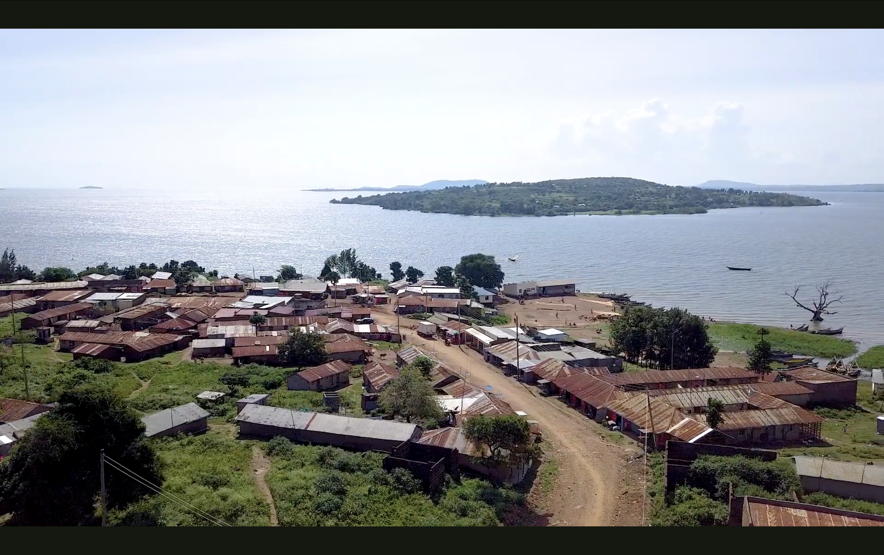 Panoramic view of Lake Victoria and the village community